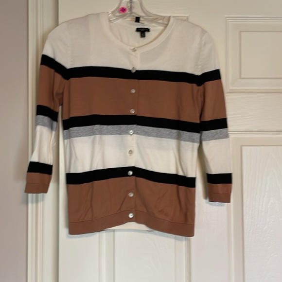 EUC Talbots Twin set in great basic colors - Picture 3 of 3